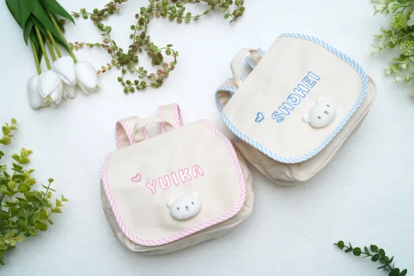 くまさんリュックベージュにブルーとピンクが登場